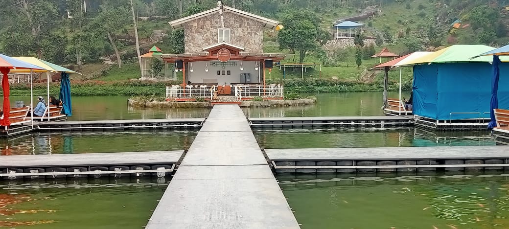 Wisata Resto Danau Nirvana Valley Bogor