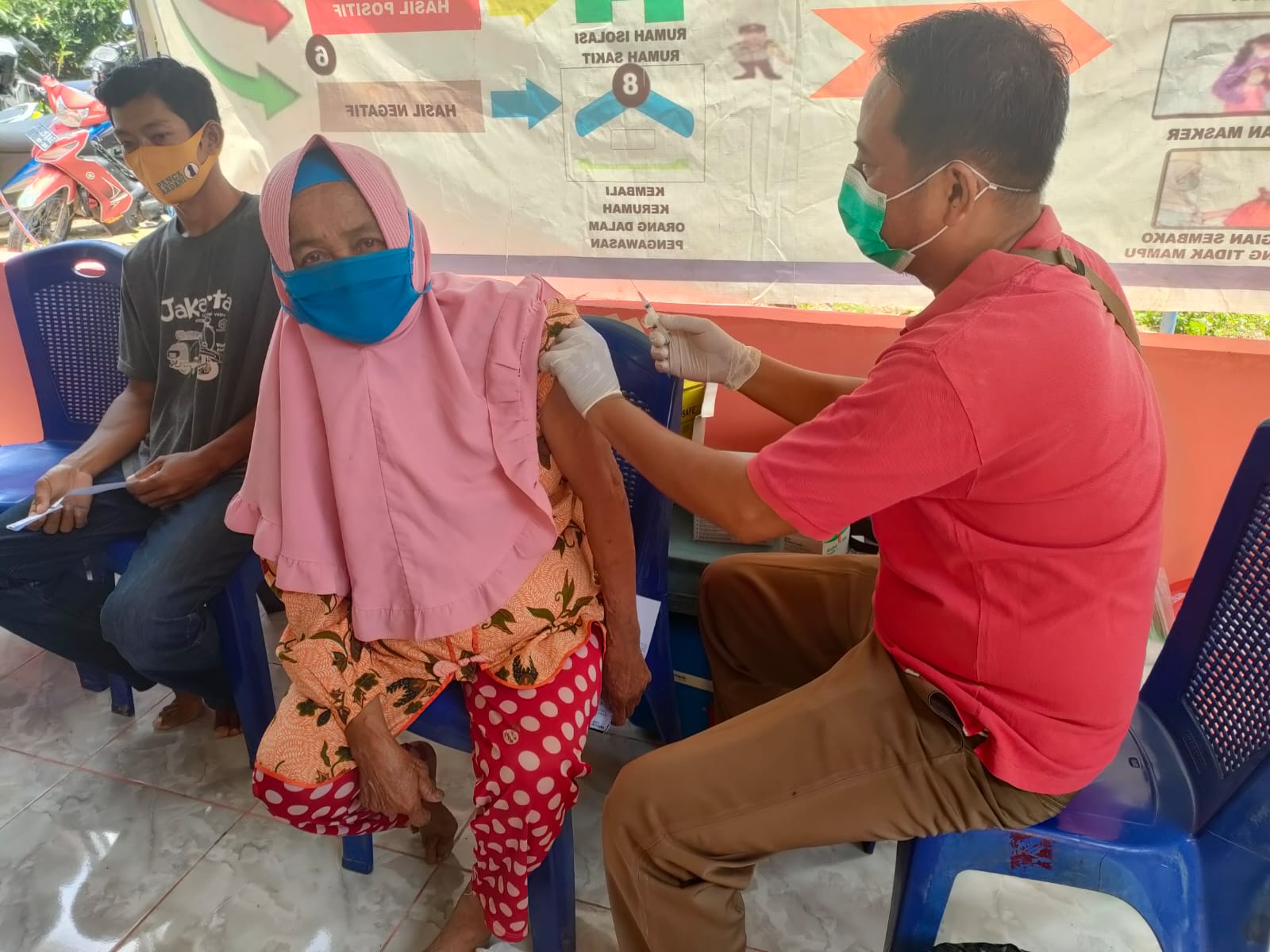 Foto: Masyarakat Desa Ketapang 1 ikuti Vaksin (Gopar)