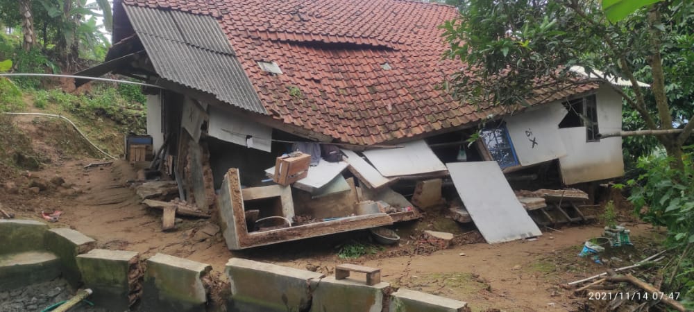 Bencana Susulan, Tanah Ambles di Kabupaten Bogor