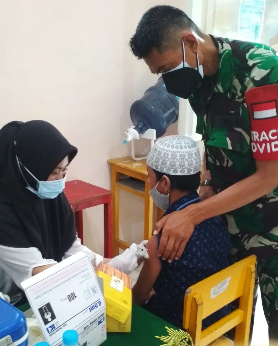 Sekolah Dasar Muhammadiyah 12 Gelar Aksi Kampanye Cap Tangan Usai Vaksin