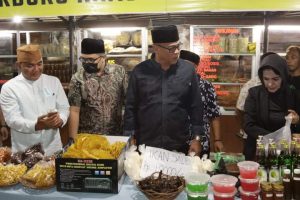 Warkop Dewan UKM dan Bazar Ramadhan Dibuka di Madina
