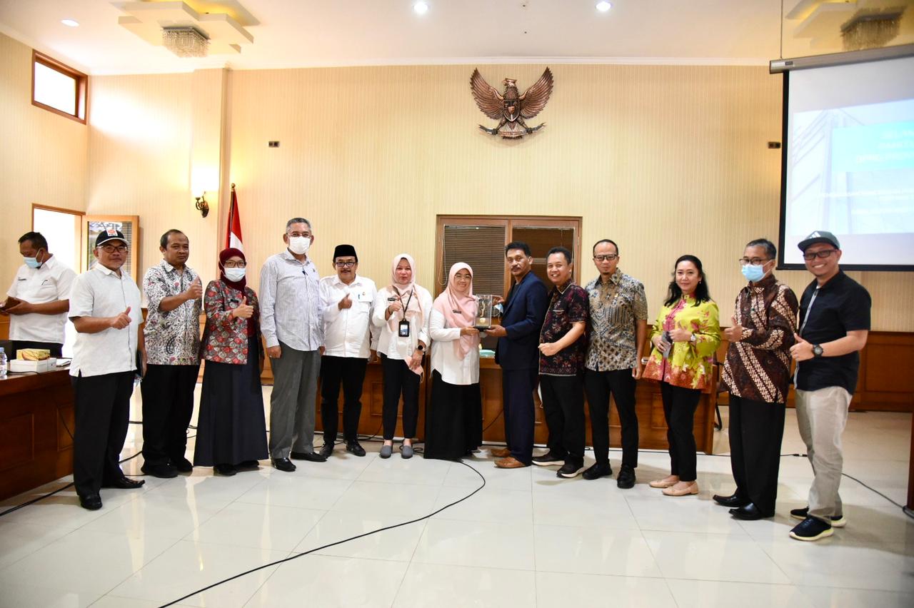 Terkait Raperda Pengelolaan Tenaga Kesehatan, Hj. Asyanti R Thalib Kunjungi Para Nakes di Wilayah Jawa Barat