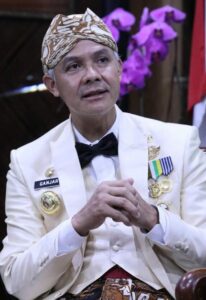 Gubernur Jawa Tengah Ganjar Pranowo Setuju Dengan Ucapan Megawati yang Melarang Kepala Daerah Untuk Tidak Ikut Dansa Politik Menjelang Pemilu/Pilpres 2024