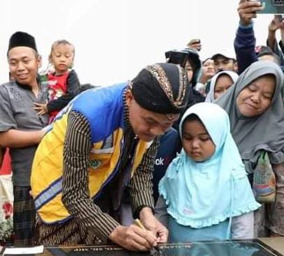 Gubernur Jawa Tengah Ganjar Pranowo Meresmikan Flyover Ganefo Mranggen