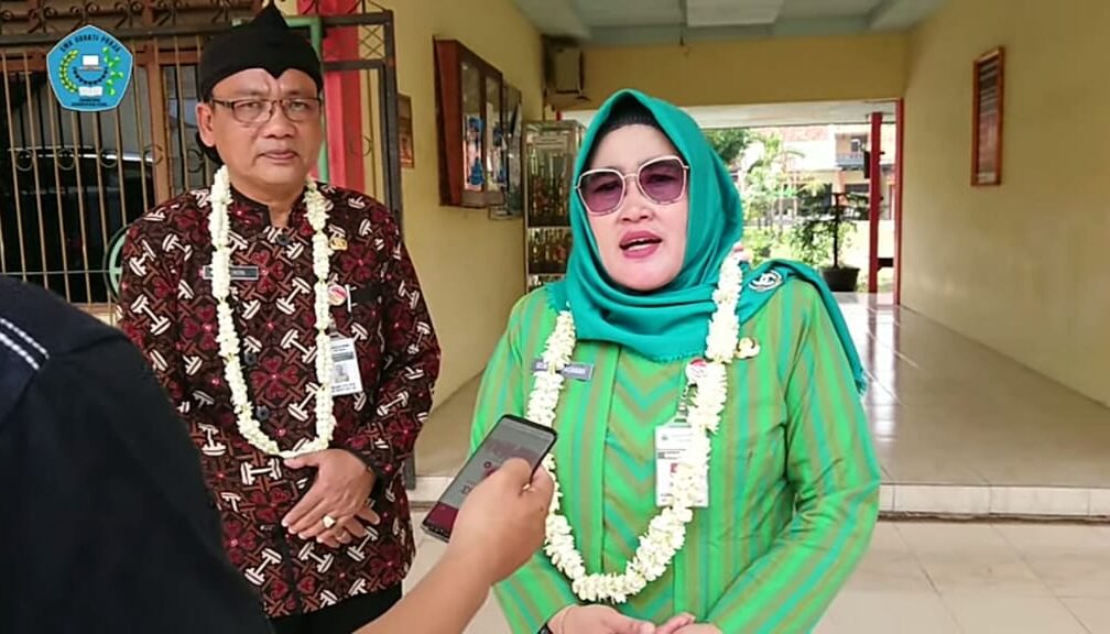 Kepala DINDIKBUD Provinsi Jawa Tengah dan Kepala CABDIN Wilayah XII Pemalang Berikan Apresiasi Untuk SMK Bhakti Praja Adiwerna Tegal