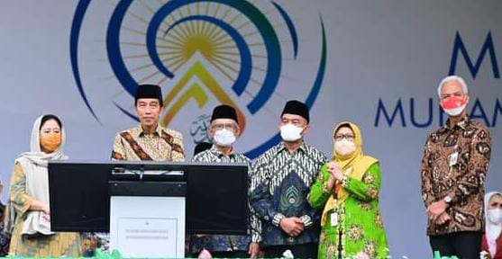 Ganjar Pranowo dan Puan Maharani Dampingi Presiden Dalam Acara Pembukaan Muktamar ke-48 Muhammadiyah