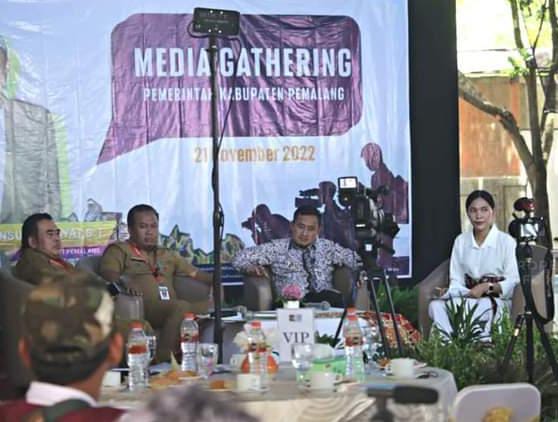 PLT Bupati Pemalang Memberikan Pesan dan Sambutan Dalam Acara Kegiatan Media Gathering Tahun 2022