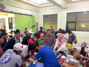 Kolaborasi KB Lintas Alumni SMA Negeri 5 Jakarta dan FK-LMK Kecamatan Kemayoran dalam Baksos Khitanan Massal