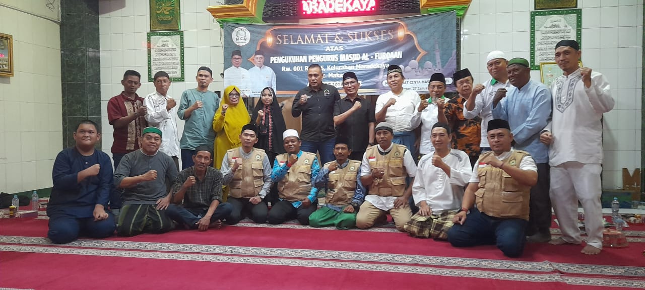 Ketua DMI Kecamatan Makassar Melantik Pengurus Masjid Al-Furqan Periode 2023-2027