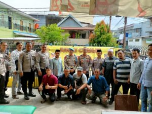 Jum’at Curhat, Kapolsek Makassar Sambangi Warga Kelurahan Barana