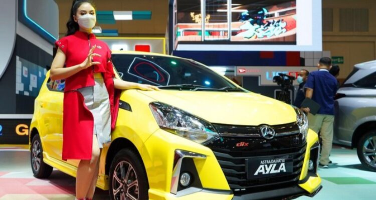 Harga Mobil Ayla Di Kota Surabaya Terupdate